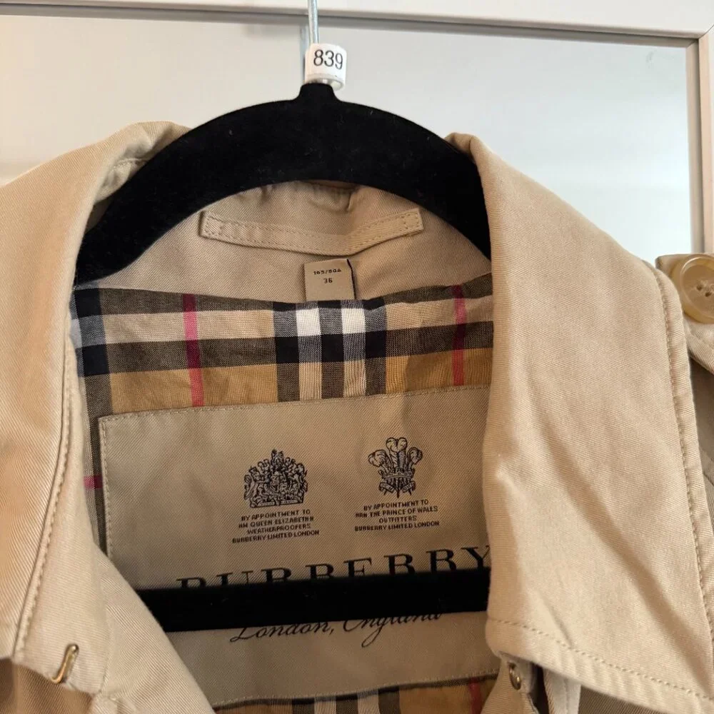 Burberry Beige Trench Coat with Signature Check Lining - Picture 5 of 7